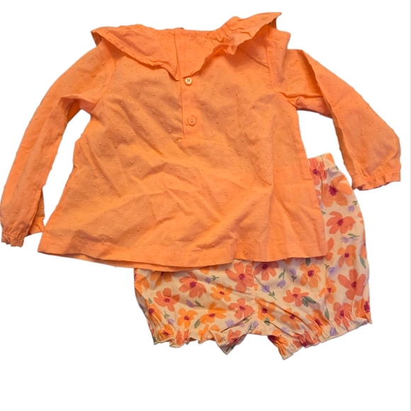 Carter's Orange Ruffle Top and Floral Shorts Set 18 Months - Picture 2 of 4